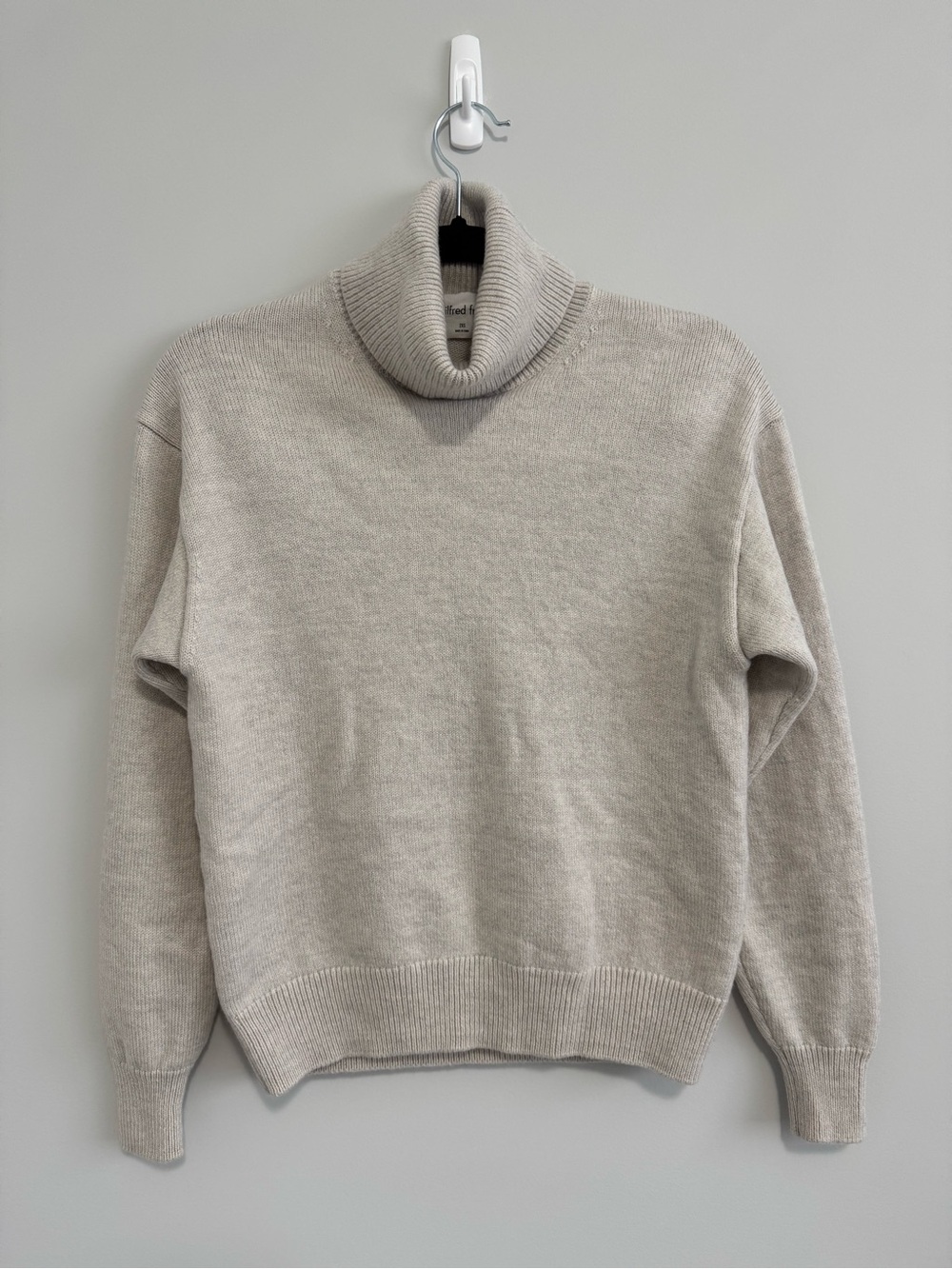 Aritzia Wilfred Free 100% Merino Wool Turtleneck Sweater Heather Grey Size 2XS